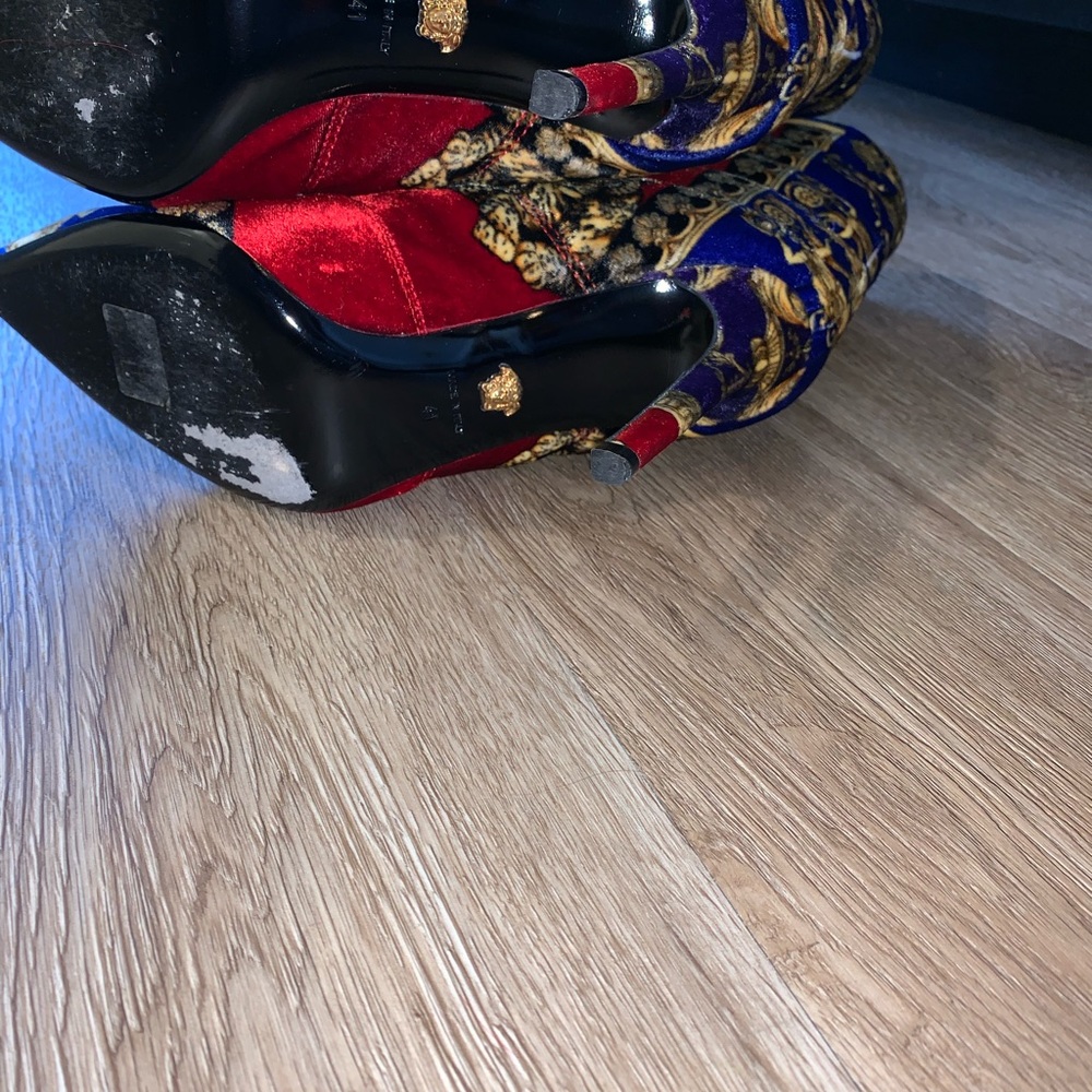 Versace shoes. - Picture 3 of 3